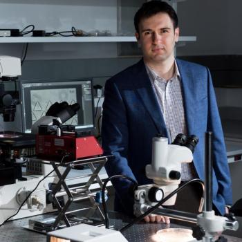 Fatih Sarioglu in lab